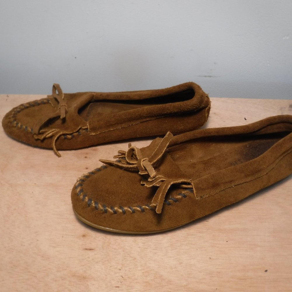 Minnetonka Moccasins Brown Leather Size 7